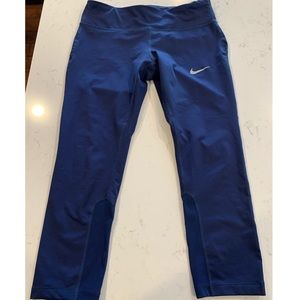 Nike Dri Fit Cropped Leggings, Size M